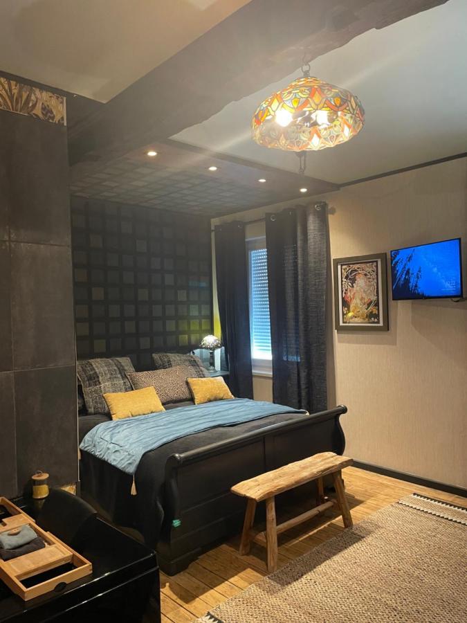 אדה Cosy Central House With Luxury Jacuzzi Bath מראה חיצוני תמונה