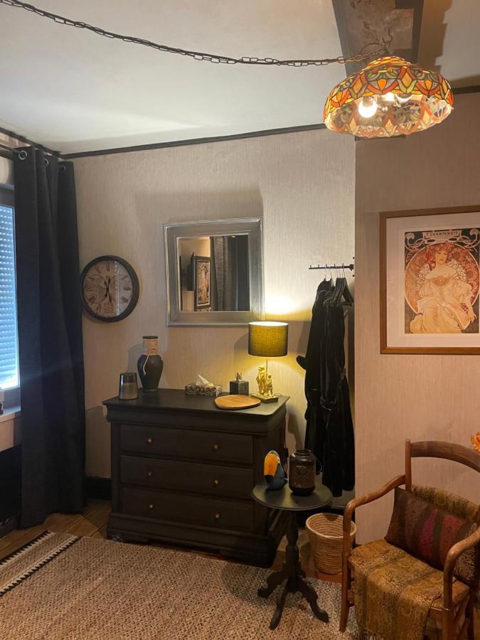 אדה Cosy Central House With Luxury Jacuzzi Bath מראה חיצוני תמונה